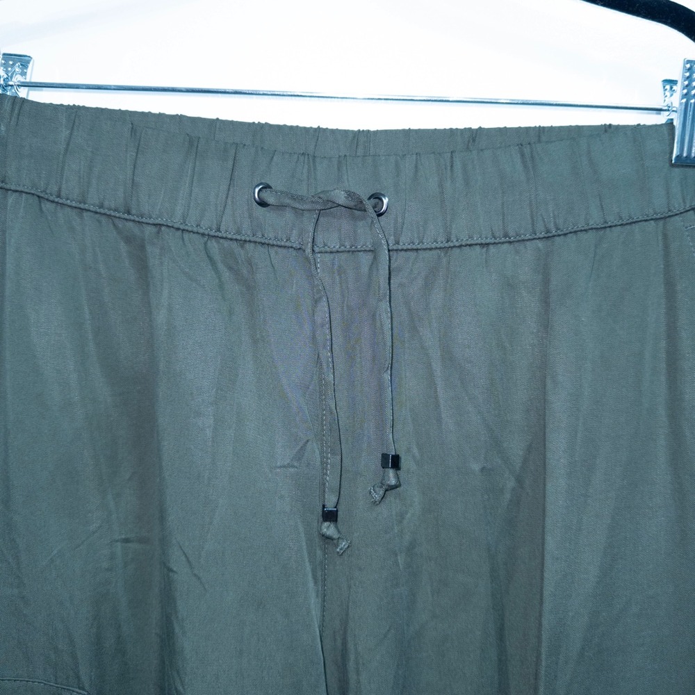 Banana Republic Steel Green Soft Tencel Cargo Joggers Size Medium‎ - Picture 3 of 10